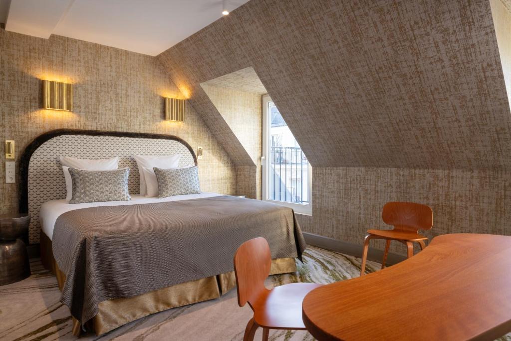 hotel des carmes by malone paris attick